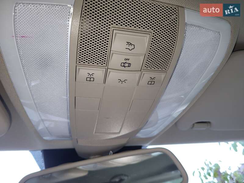 Седан Mercedes-Benz C-Class 2011 в Вінниці