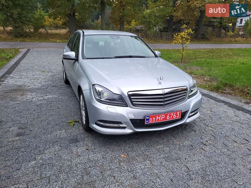 Седан Mercedes-Benz C-Class 2011 в Вінниці
