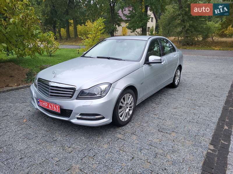 Седан Mercedes-Benz C-Class 2011 в Вінниці