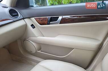 Седан Mercedes-Benz C-Class 2011 в 