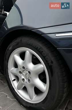 Седан Mercedes-Benz C-Class 2003 в 