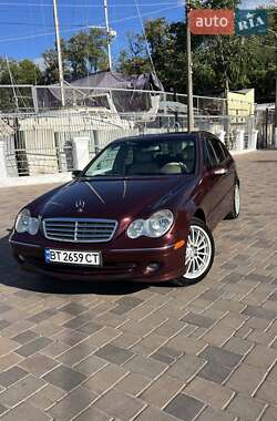 Седан Mercedes-Benz C-Class 2006 в Николаеве