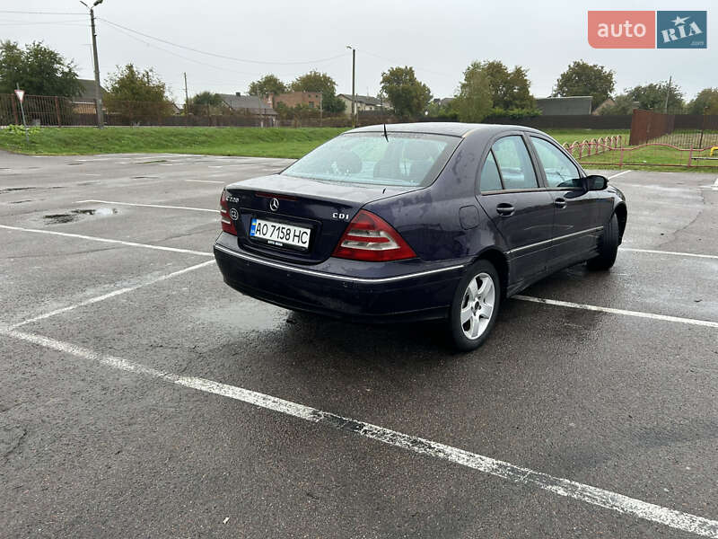 Седан Mercedes-Benz C-Class 2003 в Луцке