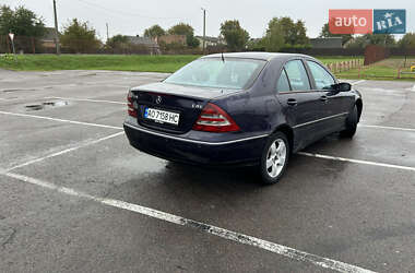 Седан Mercedes-Benz C-Class 2003 в 