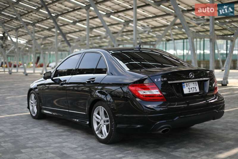 Седан Mercedes-Benz C-Class 2012 в Львове