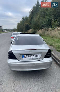 Седан Mercedes-Benz C-Class 2002 в 