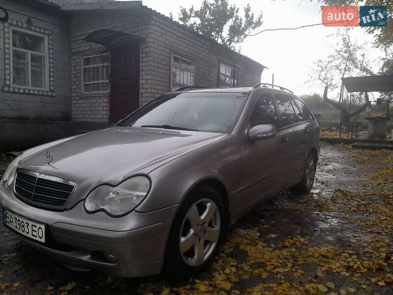 Универсал Mercedes-Benz C-Class 2002 в Новоукраинке