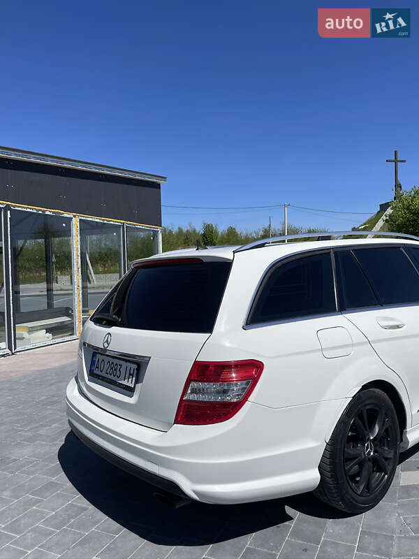 Универсал Mercedes-Benz C-Class 2008 в Мостиске