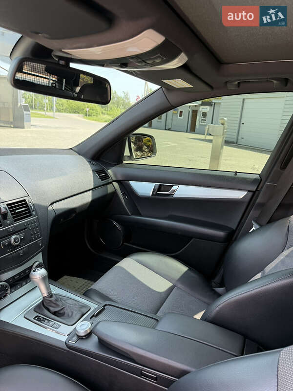 Универсал Mercedes-Benz C-Class 2008 в Мостиске