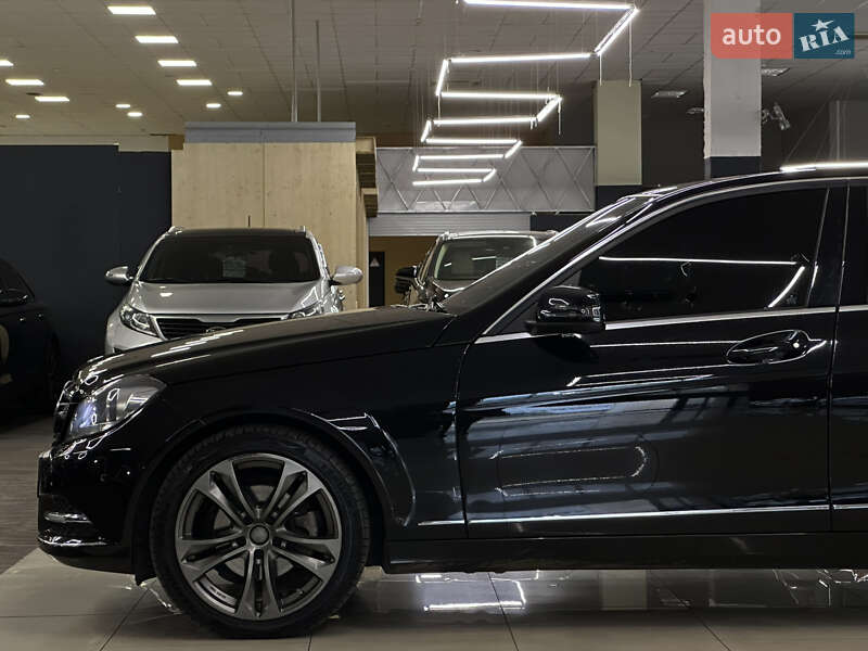 Седан Mercedes-Benz C-Class 2013 в Николаеве
