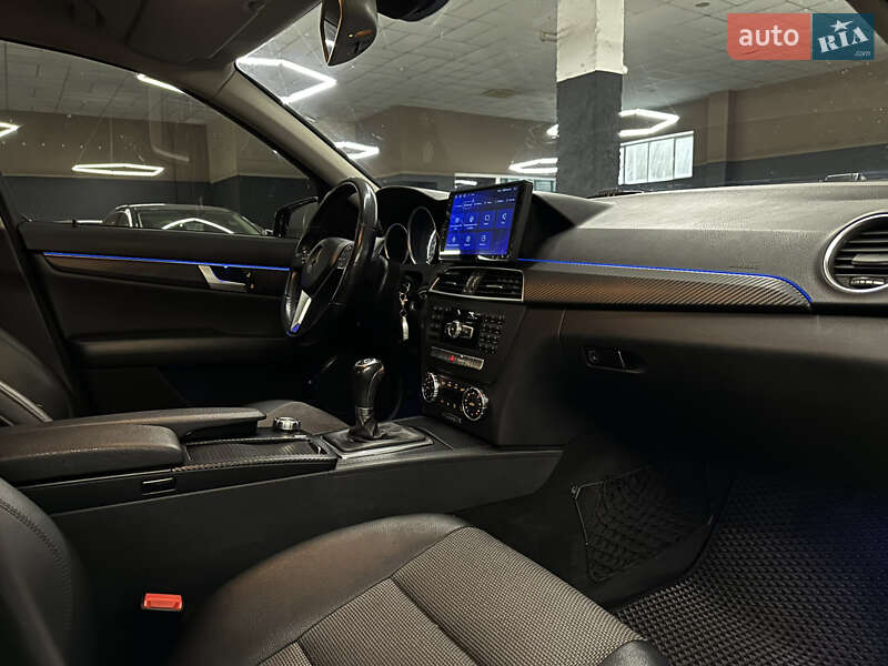 Седан Mercedes-Benz C-Class 2013 в Николаеве