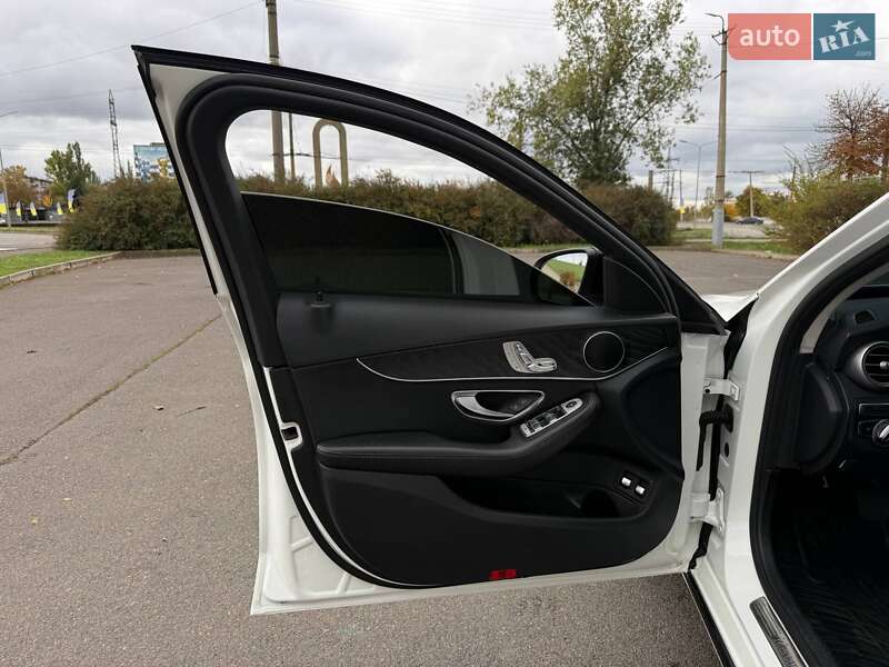 Седан Mercedes-Benz C-Class 2017 в Кривом Роге