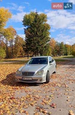 Седан Mercedes-Benz C-Class 2004 в 