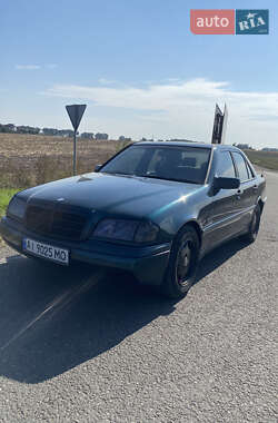 Седан Mercedes-Benz C-Class 1997 в Черкасах