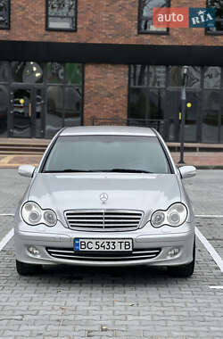Седан Mercedes-Benz C-Class 2006 в 