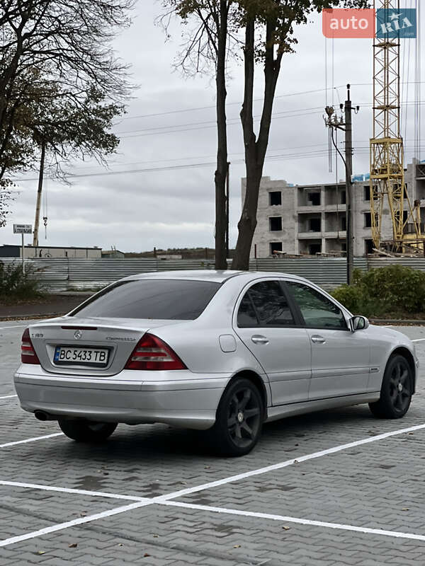 Седан Mercedes-Benz C-Class 2006 в Вінниці