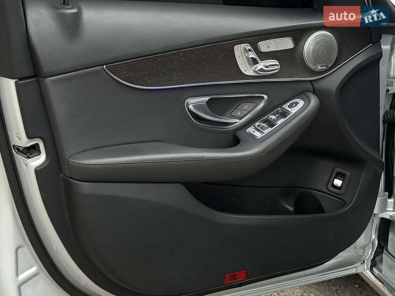 Седан Mercedes-Benz C-Class 2018 в Запорожье
