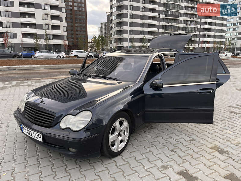 Универсал Mercedes-Benz C-Class 2001 в Киеве