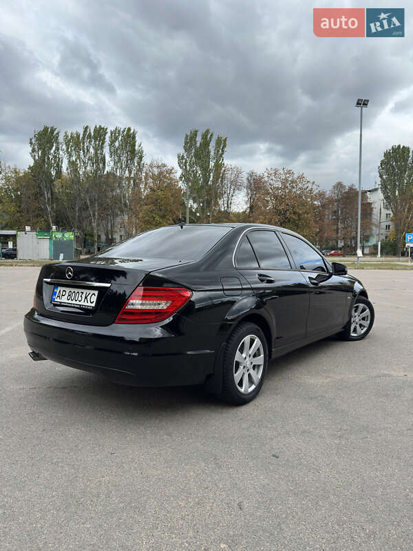 Седан Mercedes-Benz C-Class 2011 в Запоріжжі
