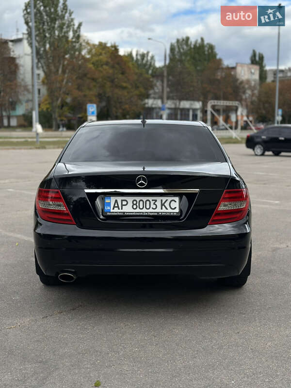 Седан Mercedes-Benz C-Class 2011 в Запоріжжі