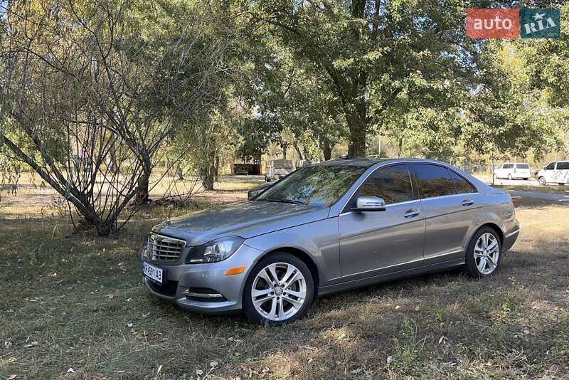 Седан Mercedes-Benz C-Class 2013 в Киеве