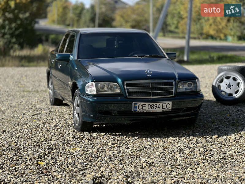 Седан Mercedes-Benz C-Class 1998 в Черновцах
