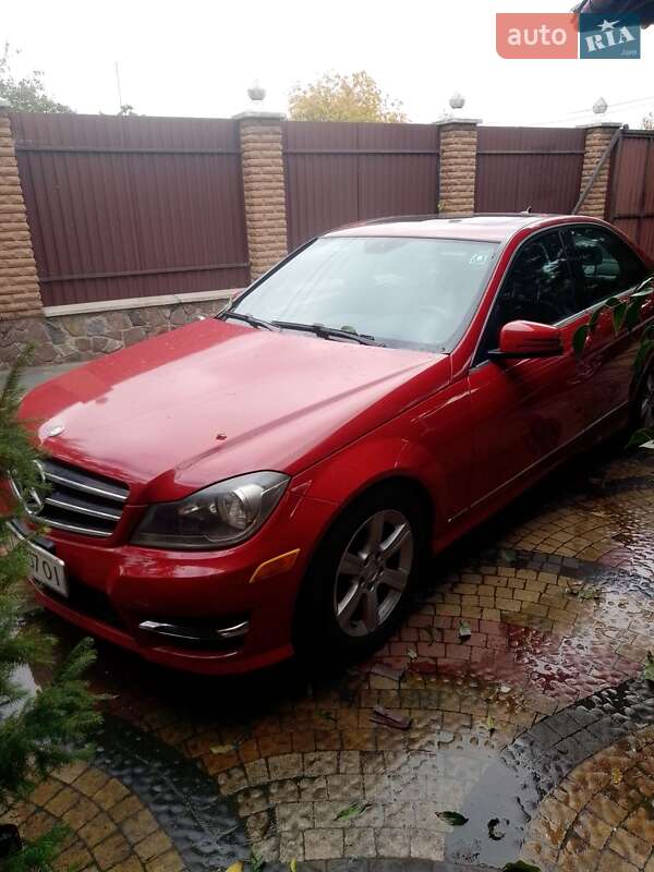 Седан Mercedes-Benz C-Class 2014 в Киеве