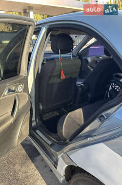 Седан Mercedes-Benz C-Class 2005 в 