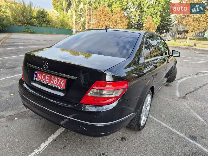 Седан Mercedes-Benz C-Class 2011 в Виннице