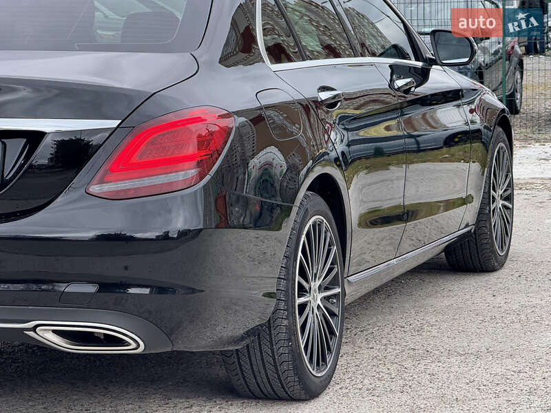 Седан Mercedes-Benz C-Class 2021 в Киеве