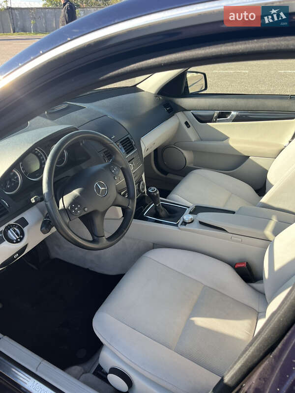 Седан Mercedes-Benz C-Class 2008 в Одессе