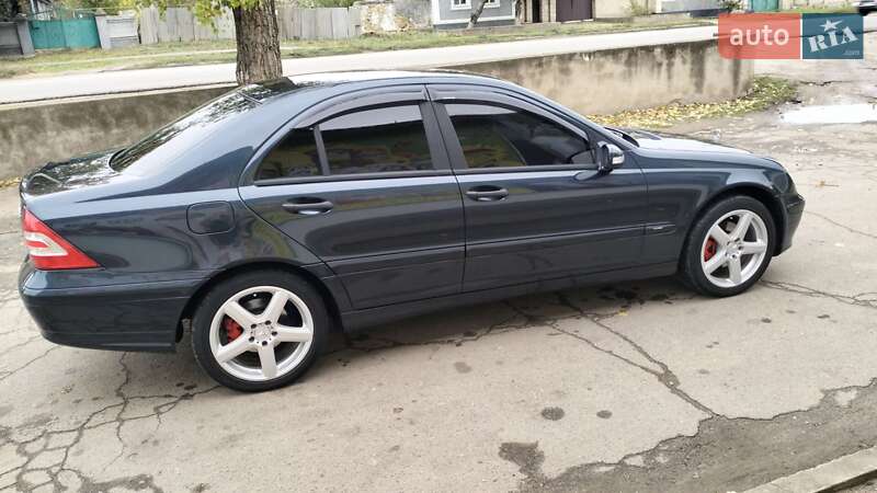Седан Mercedes-Benz C-Class 2004 в Новій Одесі