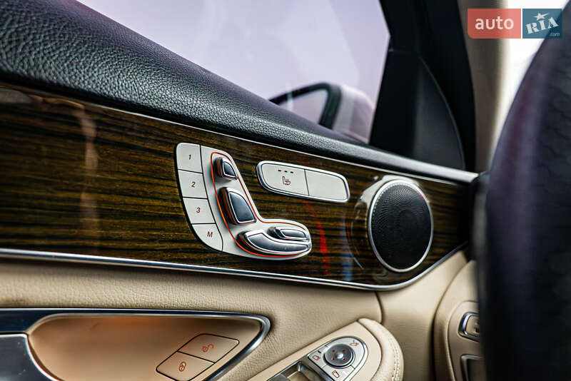 Седан Mercedes-Benz C-Class 2017 в Києві фото 18 Седан Mercedes-Benz C-Class 2017 в Києві