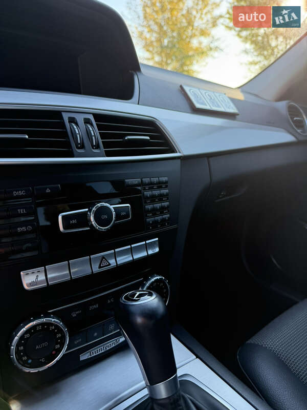 Седан Mercedes-Benz C-Class 2011 в Києві
