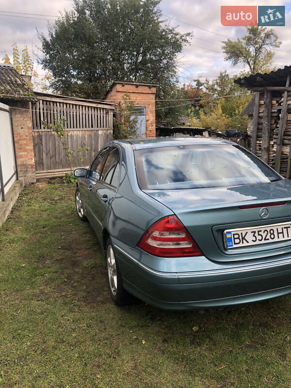 Седан Mercedes-Benz C-Class 2003 в Маневичах