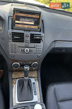 Седан Mercedes-Benz C-Class 2009 в 