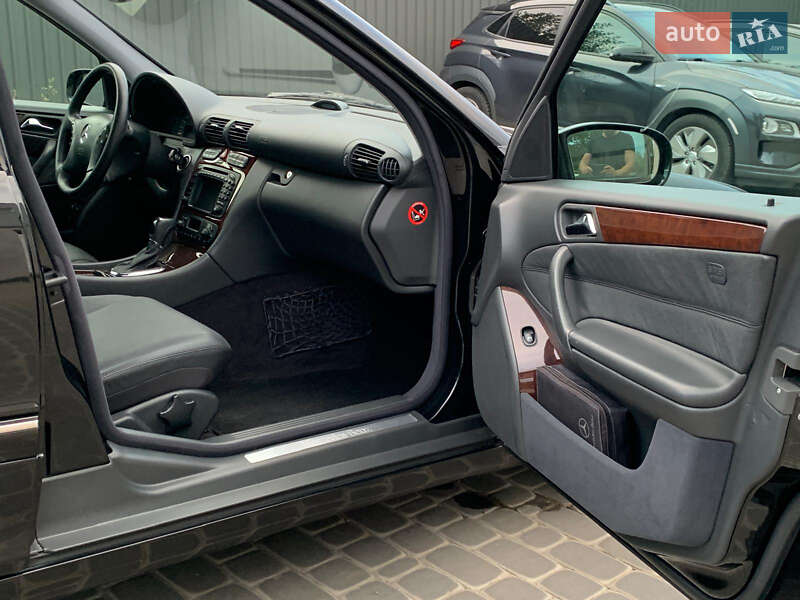 Седан Mercedes-Benz C-Class 2003 в Нестерварке фото 14 Седан Mercedes-Benz C-Class 2003 в Нестерварке