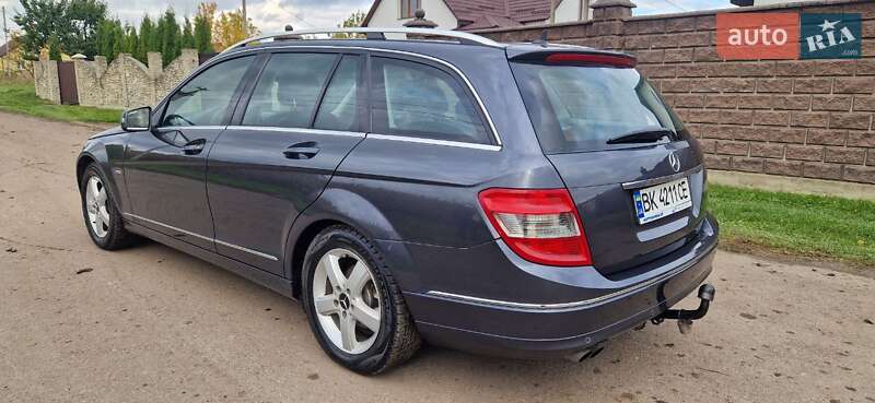 Універсал Mercedes-Benz C-Class 2011 в Дубні