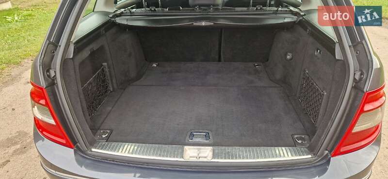 Універсал Mercedes-Benz C-Class 2011 в Дубні