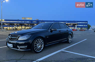 Седан Mercedes-Benz C-Class 2011 в Киеве
