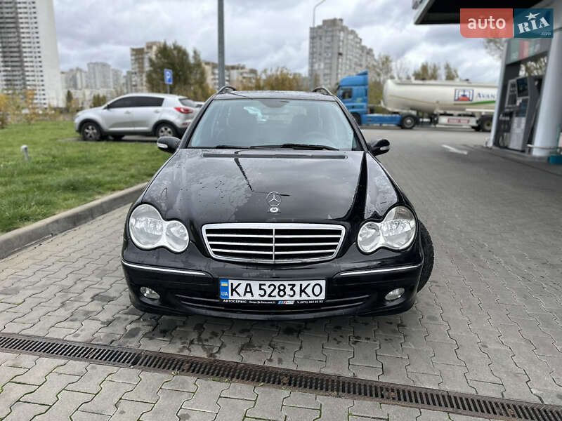 Універсал Mercedes-Benz C-Class 2003 в Києві