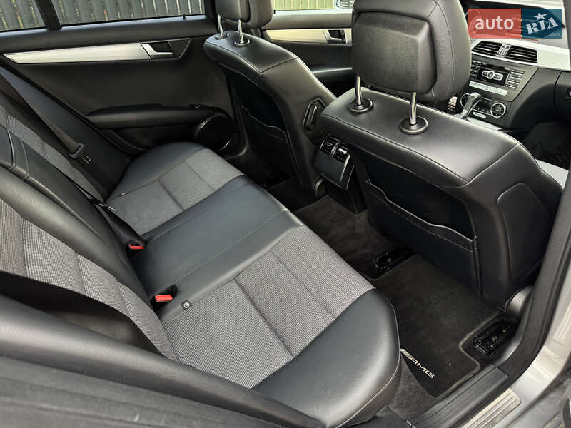 Седан Mercedes-Benz C-Class 2013 в Ивано-Франковске