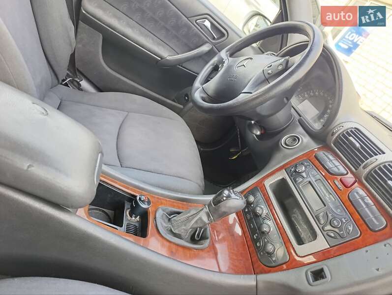 Седан Mercedes-Benz C-Class 2001 в Житомире
