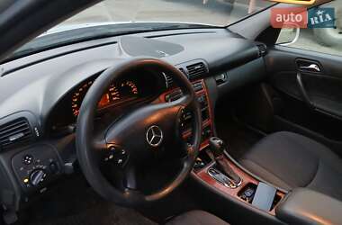 Седан Mercedes-Benz C-Class 2001 в 