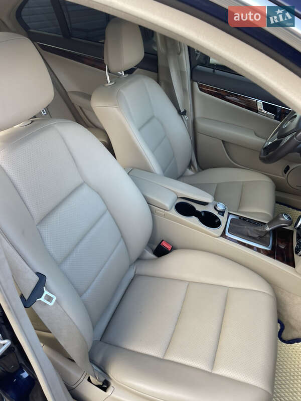 Седан Mercedes-Benz C-Class 2012 в Володимирі фото 13 Седан Mercedes-Benz C-Class 2012 в Володимирі