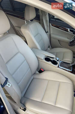 Седан Mercedes-Benz C-Class 2012 в 