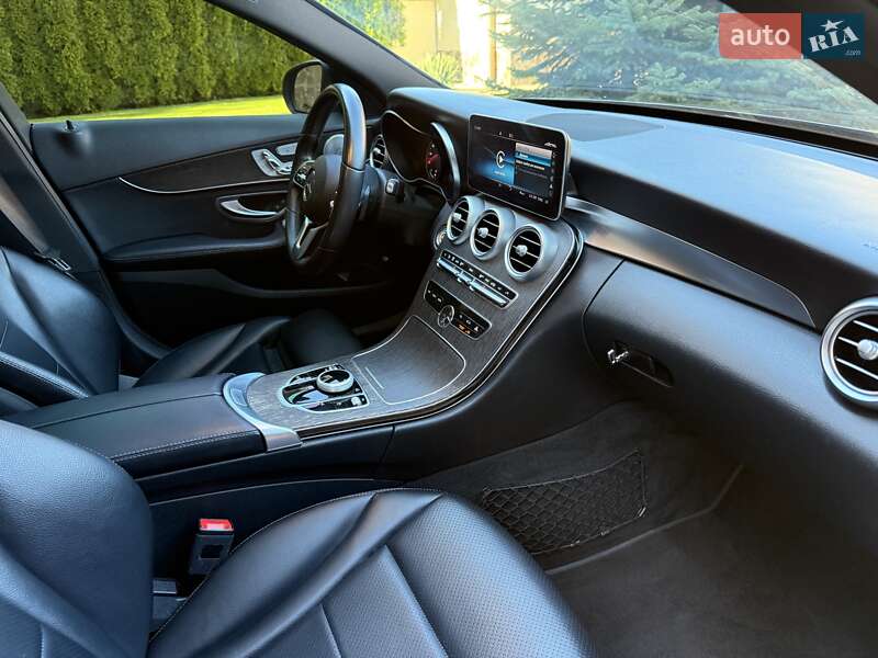 Седан Mercedes-Benz C-Class 2018 в Києві фото 40 Седан Mercedes-Benz C-Class 2018 в Києві