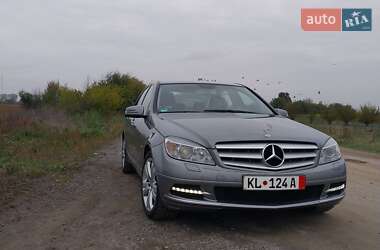 Седан Mercedes-Benz C-Class 2010 в Ровно