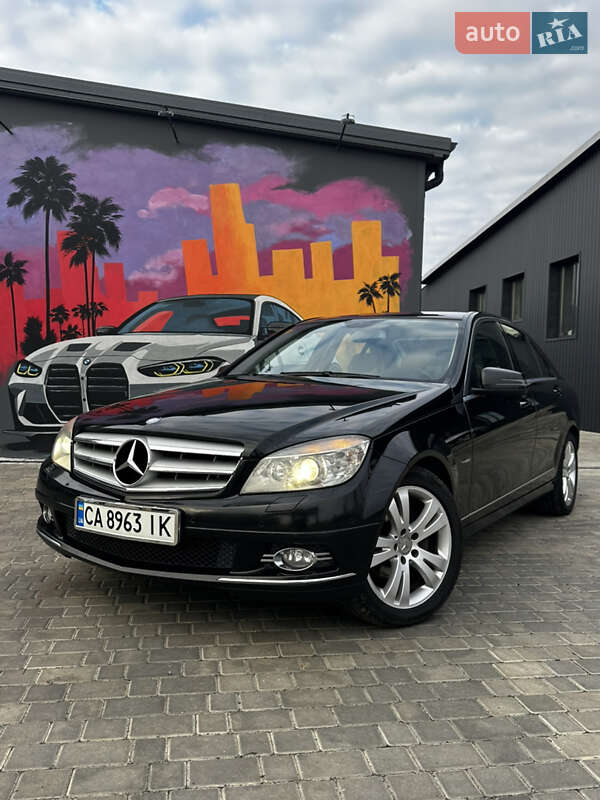 Mercedes-Benz C-Class 2010