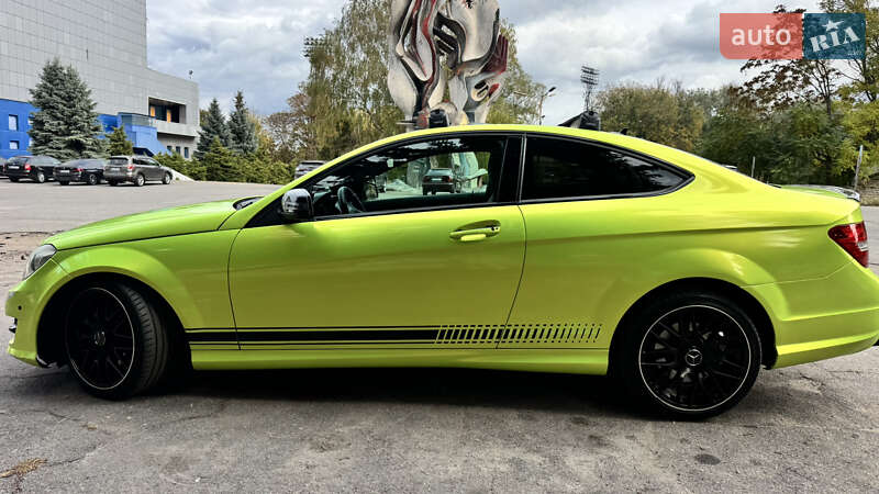 Седан Mercedes-Benz C-Class 2013 в Днепре